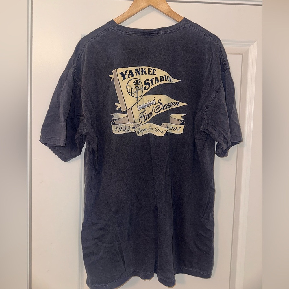 Vintage Majestic Athletic Yankees T-Shirt